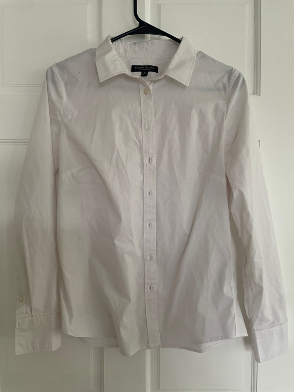 Banana Republic White Long-Sleeve Button-Up Shirt
